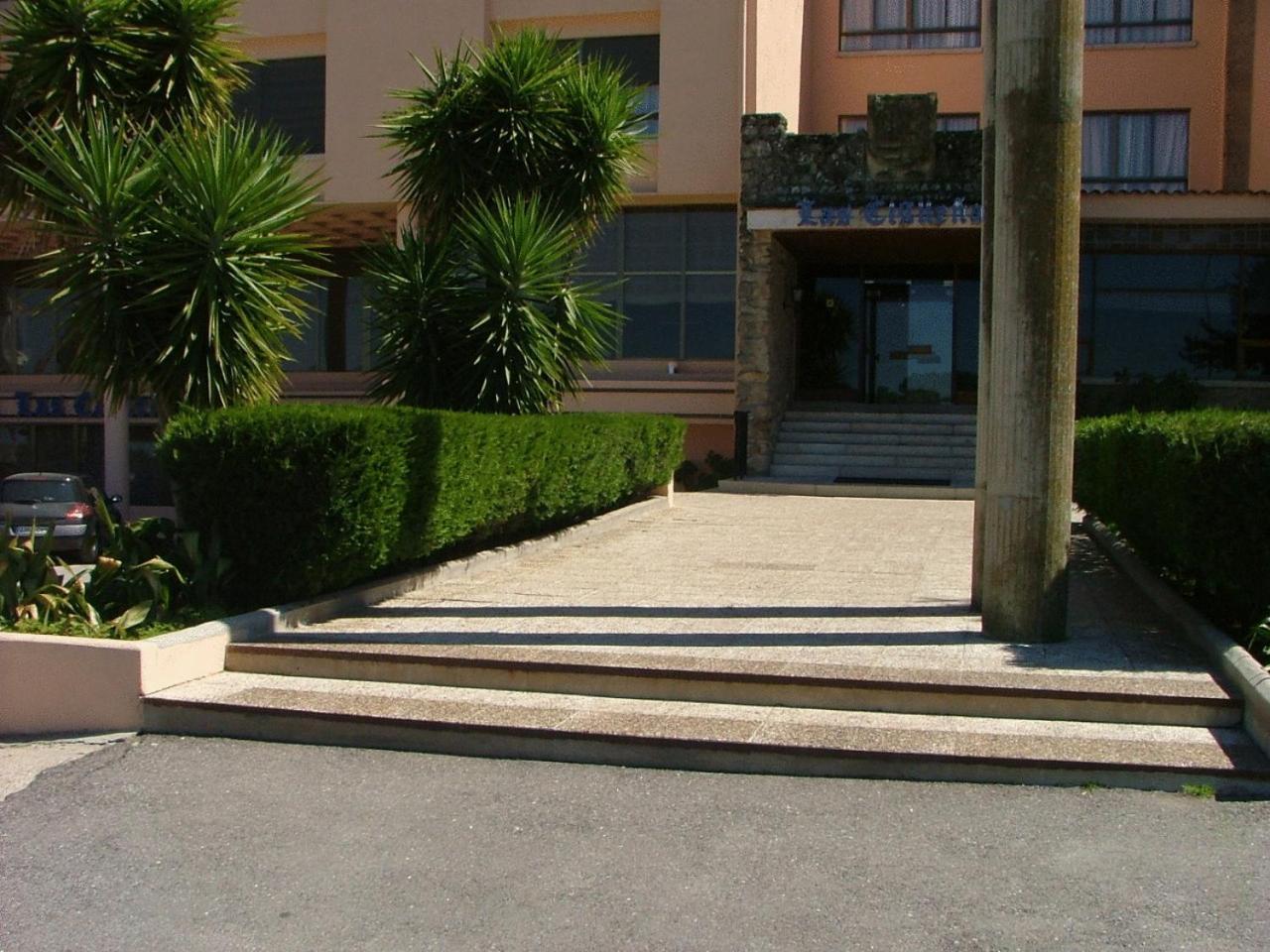 Hotel Las Cigueenas Trujillo Esterno foto